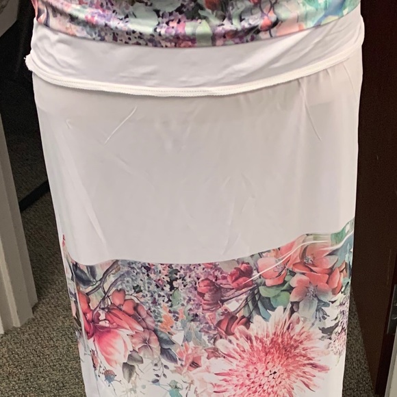 Convertible skirt to strapless maxi dress - Picture 3 of 4